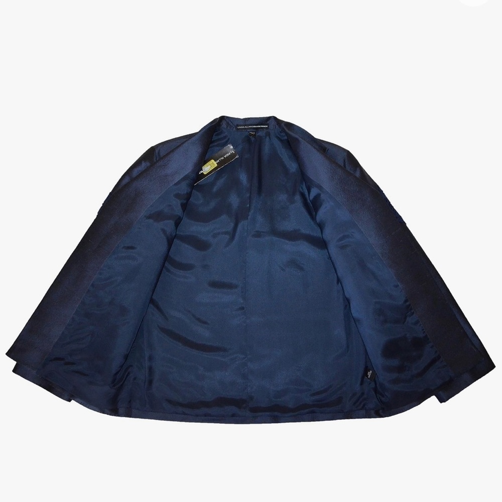 Plus Size Jacket - Picture 9 of 9